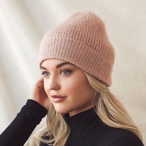 NWOT Lulus Cozy Embrace Blush Pink Knit Beanie